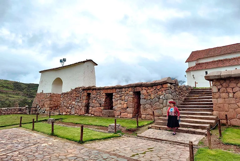 Plaza principal de Chinchero