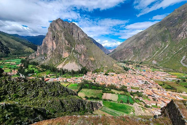 Vista general del sitio arqueológico de Ollantaytambo