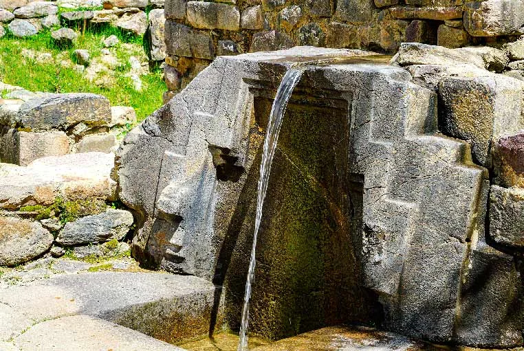 Fuentes de agua Ollantaytambo