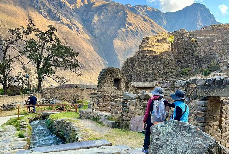 Canales de agua de Ollantaytambo